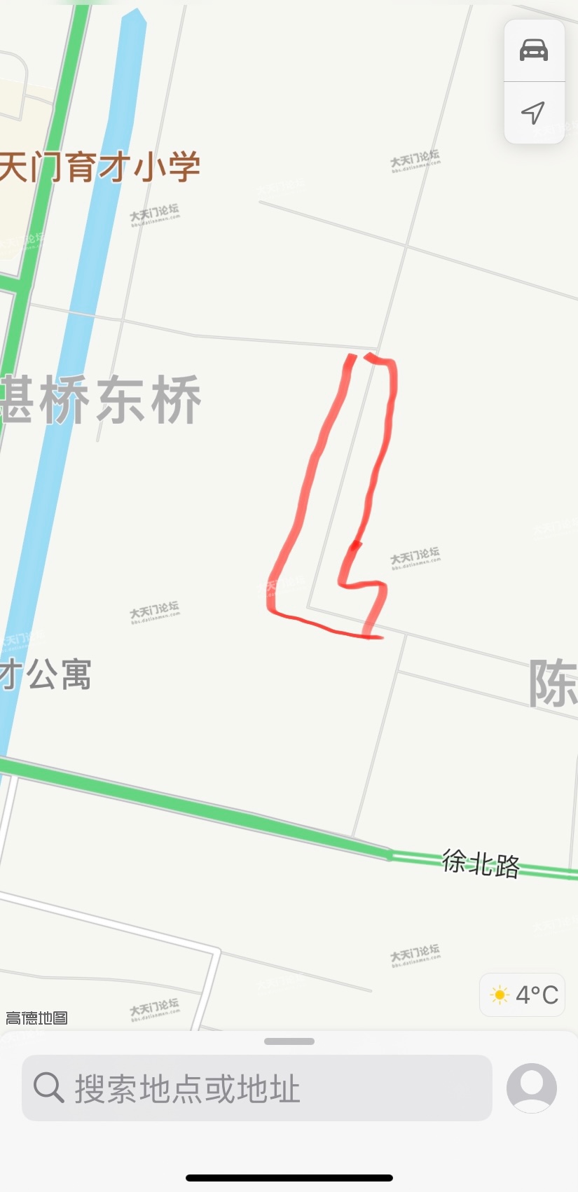 红色标记的地方是以前的一条公路