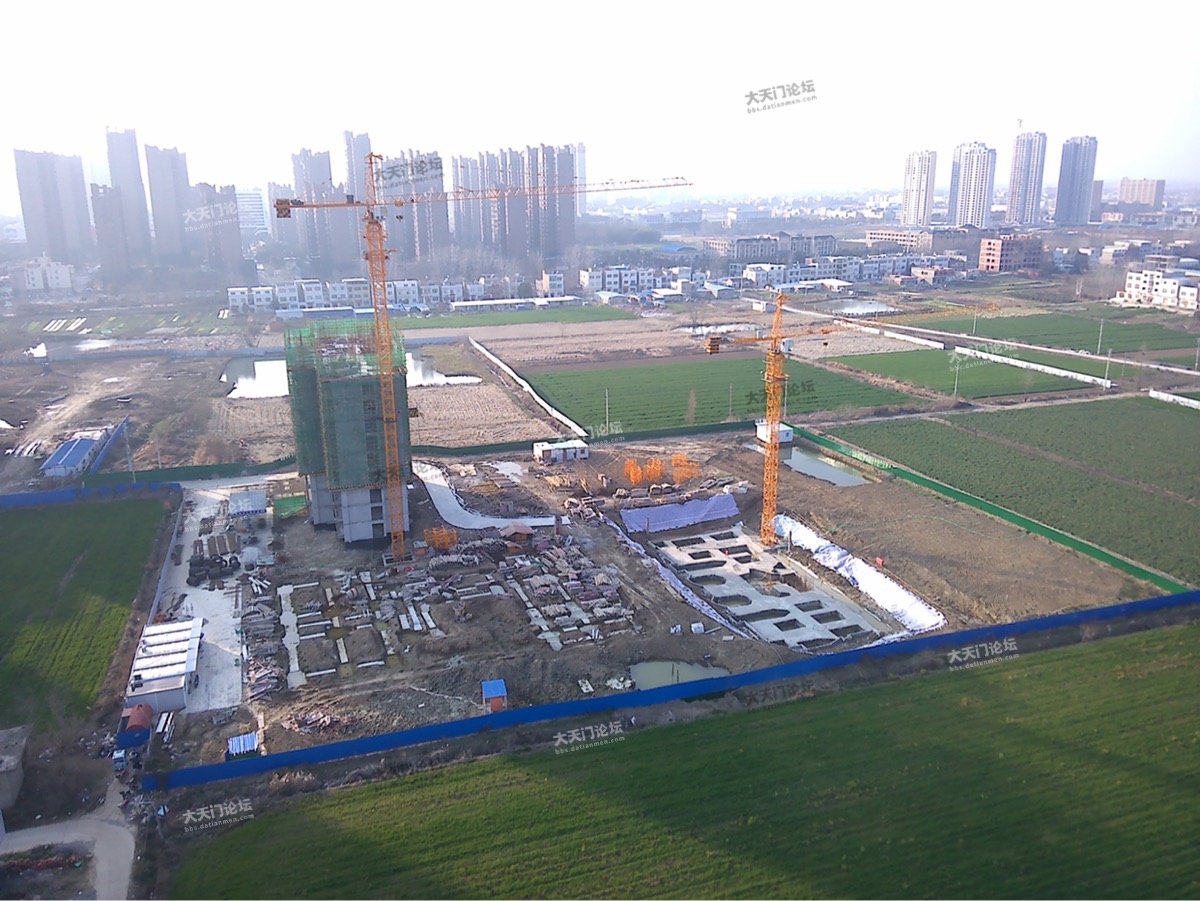 现在用铁瓦拦起来了，