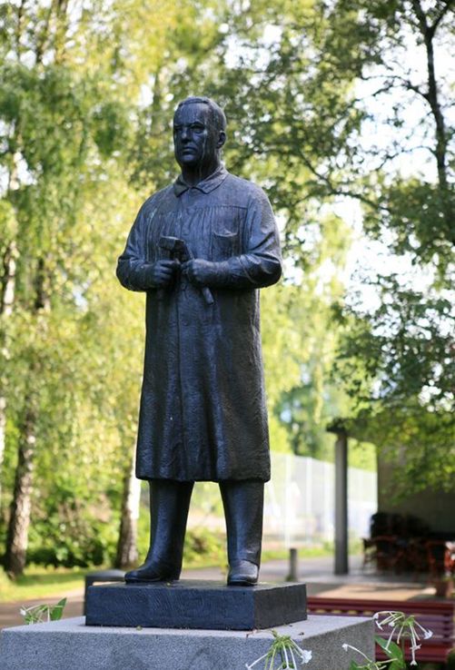 挪威著名雕塑家古斯塔夫·维格兰